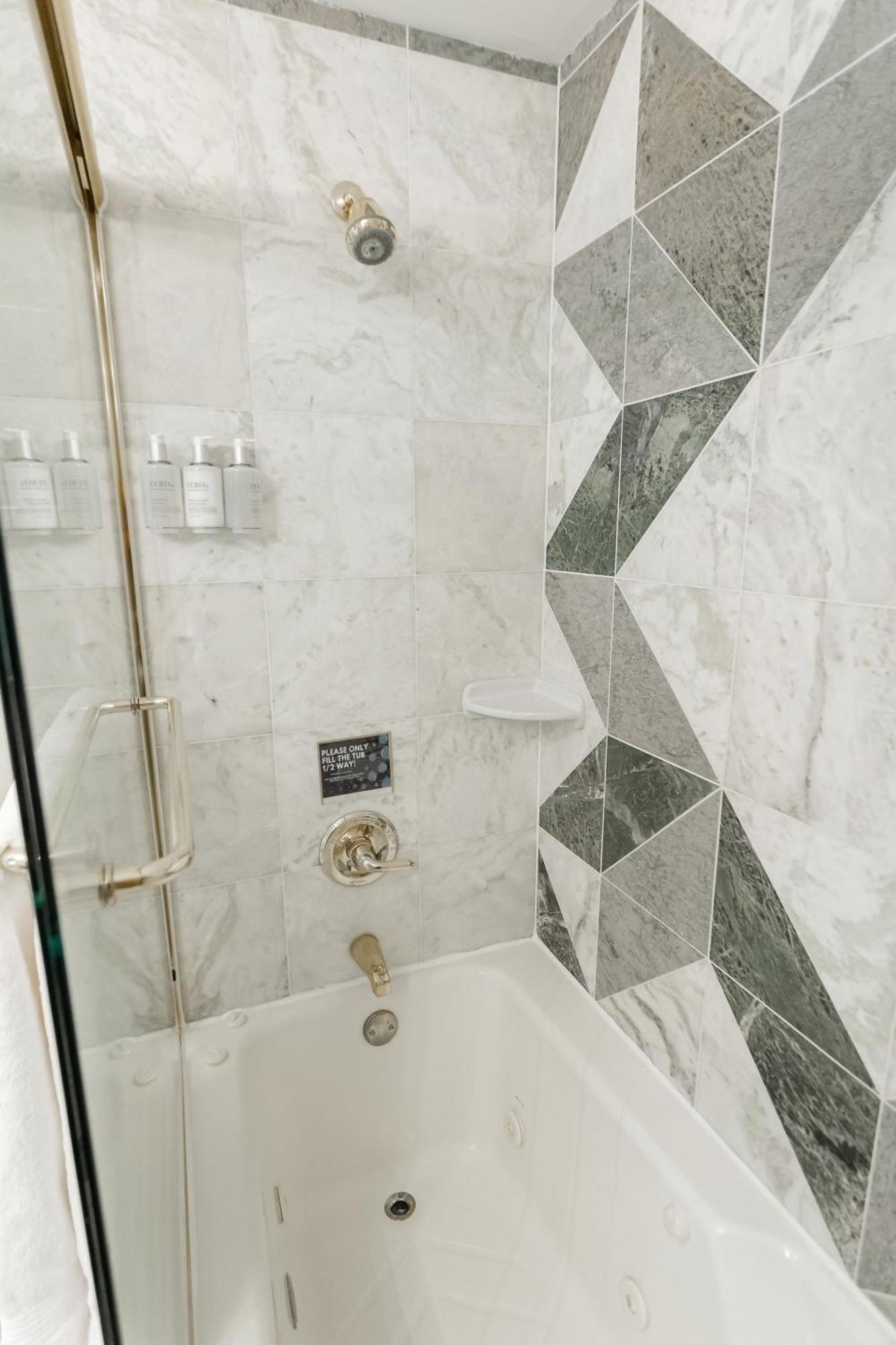 Congressional Room 202,1549394422:JPEG